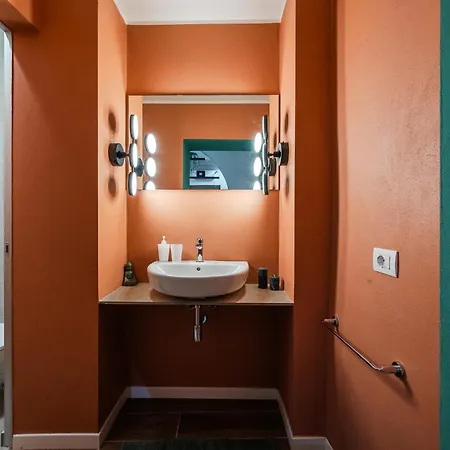 Appartement The Colors - Duomo Area Milaan