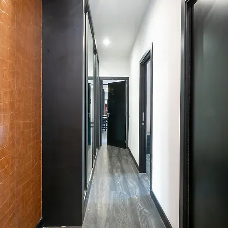 Xenia - Spacious Four-room In Moscova Lägenhet Milano
