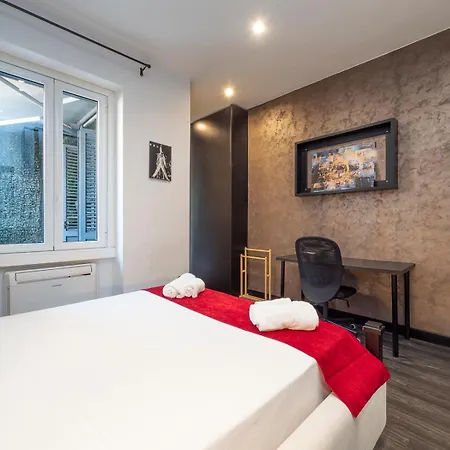 Xenia - Spacious Four-room In Moscova Lägenhet