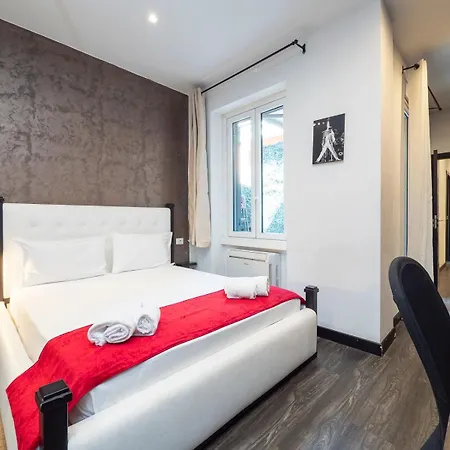 Xenia - Spacious Four-room In Moscova Lägenhet Milano
