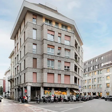 Apartment Easylife - Pearl With Balcony On Ticinese District