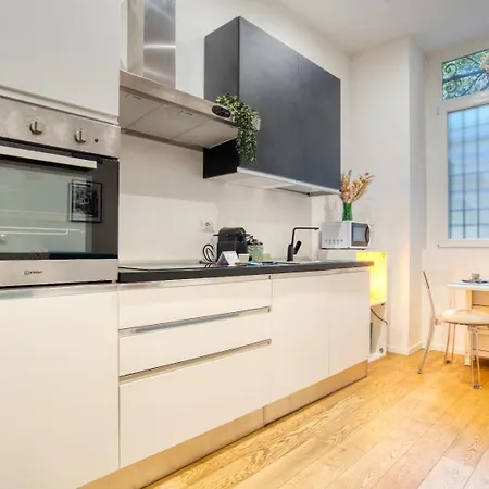 Guesthost - Casa Alexandra *