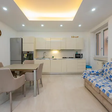 Apartament I Host - Della Torre 9 Mediolan