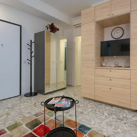 I Host - Monza 32 Apartment *