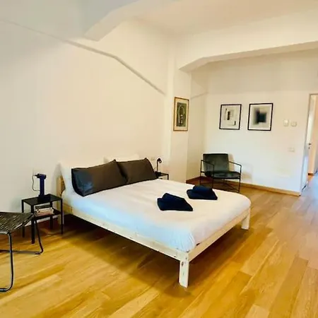 The Legendary Apartamento *