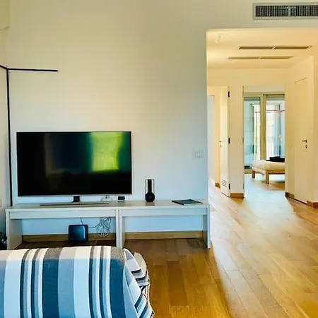 The Legendary Apartamento Milán