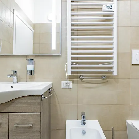 Appartement Torre Di Nolo - Metro Station Turro M1 Milaan