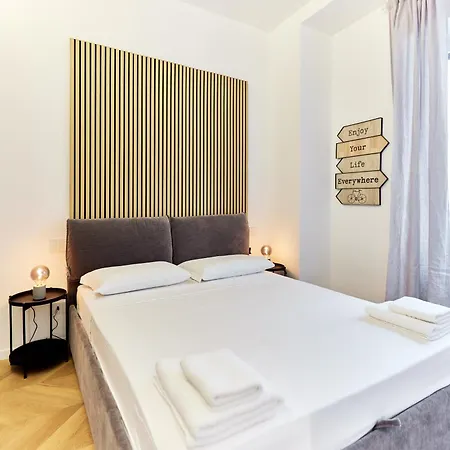 Duomo Imperial Suits - Modern And Comfortable Apartment Milan