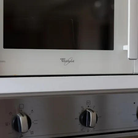 Spacious & Stylish 1-bedroom With Terrace * ミラノ