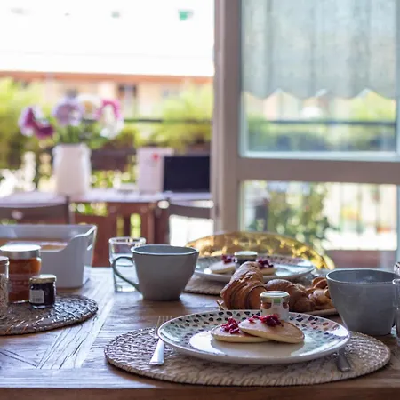 Spacious & Stylish 1-bedroom With Terrace