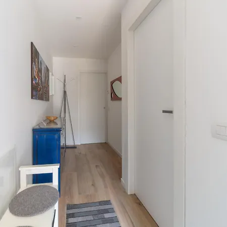 Spacious & Stylish 1-bedroom With Terrace アパート *