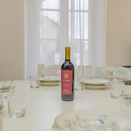 Luxury Naviglio House - 10 Min Cathedral דירה מילאנו