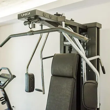 Duomo - Jacuzzi E Terrazzo - Cinema - Free Parking - Gym *