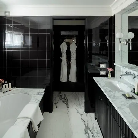 Rocco House Via Manzoni アパート ミラノ