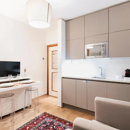 아파트 Cozy Flat At Colonne Di San Lorenzo By Easylife *