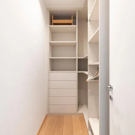 Design With Terrace, Modern And Stylish, 3 Bedrooms, 6 Guests *