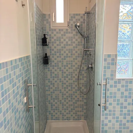 La Vecchia Milano-les Nubles Vannucci - Il Ballatoio E Il Cortile Milán