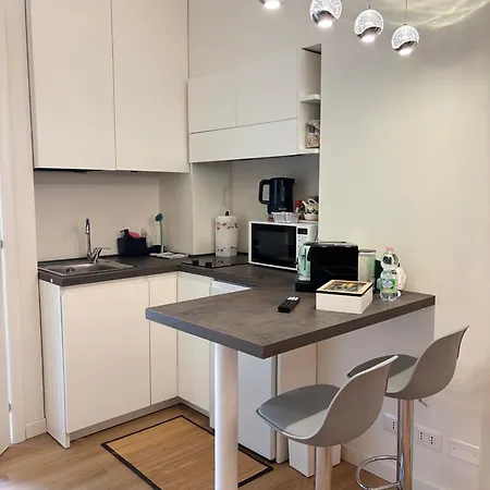 La Vecchia Milano-les Nubles Vannucci - Il Ballatoio E Il Cortile Apartamento *