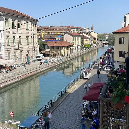 Ripa39 - Ampio Monolocale Affaccio Naviglio Grande 밀라노