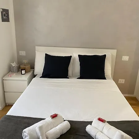 La Regina Delle Locazioni Accanto Bocconi Apartament