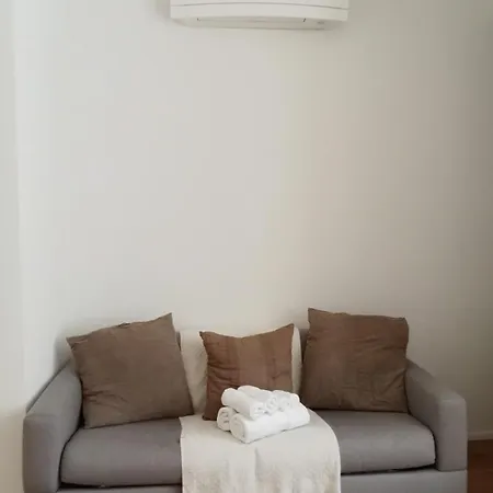 Apartament La Regina Delle Locazioni Accanto Bocconi