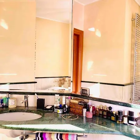 Daire Artistic 2-bedroom Milano