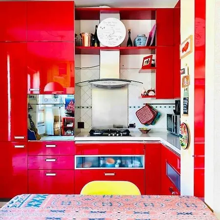 Artistic 2-bedroom *