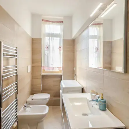 Lägenhet Moderno Monolocale Zona Niguarda *