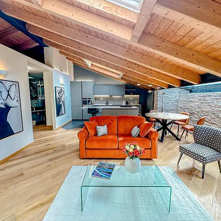 דירה Vigentina Luxury Loft - 5 Min Dal Duomo מילאנו