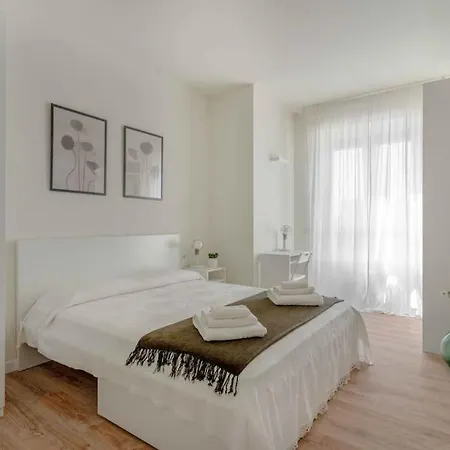 Daire Three-room - Navigli Area Con Ac