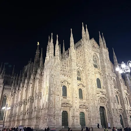 Brera Vicolo Fiori * ミラノ