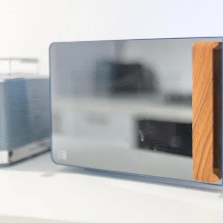 Charming 2-bedroom In Milanese Building * Mailand