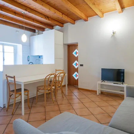 Silent Flat Between Duomo And Navigli