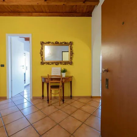 Silent Flat Between Duomo And Navigli