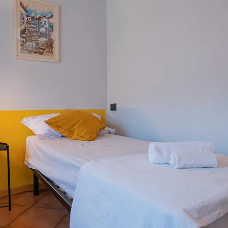 Silent Flat Between Duomo And Navigli *