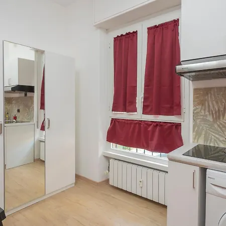 Romantica, Metro A 20m, Duomo E A 10 Min, Isola Apartament Mediolan