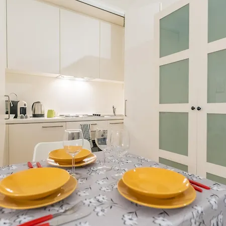 Ap4 Nel Cuore Di Milão