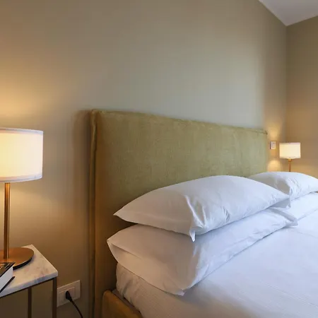 Elegante E Silenzioso Nel Cuore Di דירה *