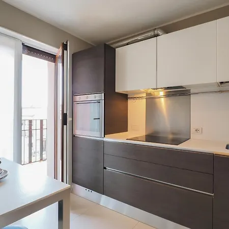 Elegante, Spazioso E Silenzioso Nel Cuore Di Apartamento
