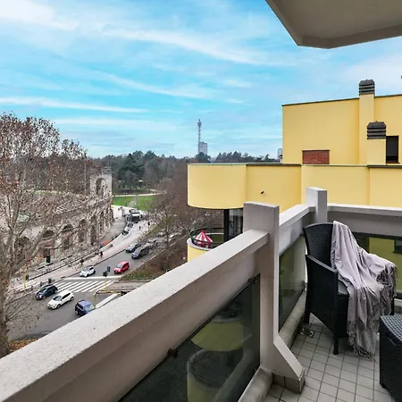 Elegante Con Vista Sul Parco In Centro Apartmán