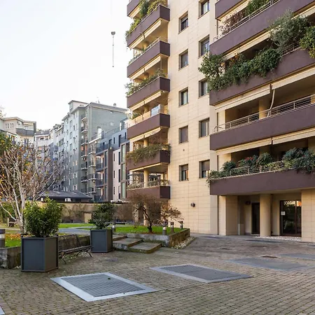 Citylife Prime - In Front Of The Shopping District With Big Terrace And Gym Apartment *