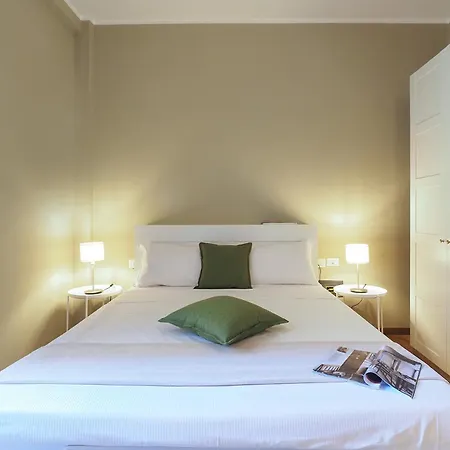 Contempora - Silent & Charming In Lovely Conca Del Naviglio * Милан