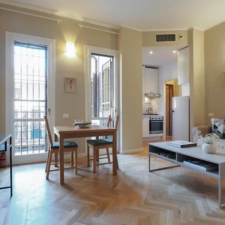 Contempora - Silent & Charming In Lovely Conca Del Naviglio Milaan