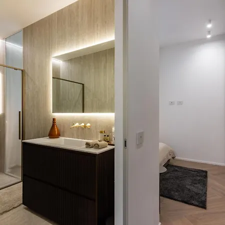 White House Con Posti Auto Apartman