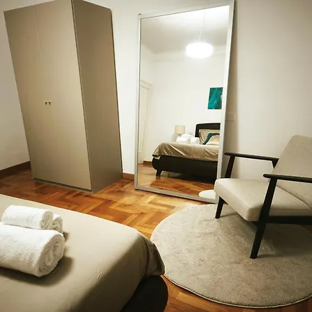 Spacious Near Metro Loreto * Mailand