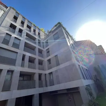 Luxury Close To Citylife, Metro & Dining Hébergement de vacances