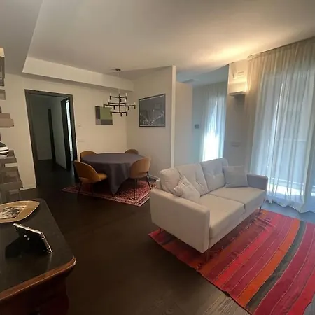 Hébergement de vacances Luxury Close To Citylife, Metro & Dining Milan