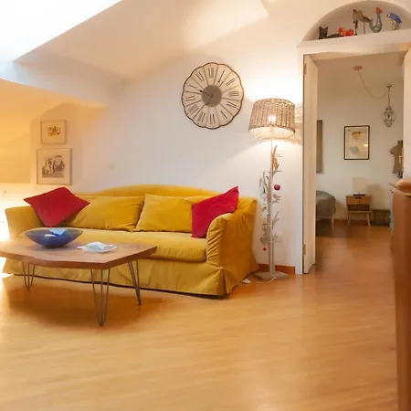Quite And Lovely Attic - Paolo Sarpi 8 - Location Apartamento Milán