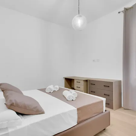 Apartment Mi Casa Via Torino Milan