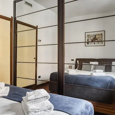 Just Urban - Bilocale Strategico Per Duomo E Life - M1 Διαμέρισμα